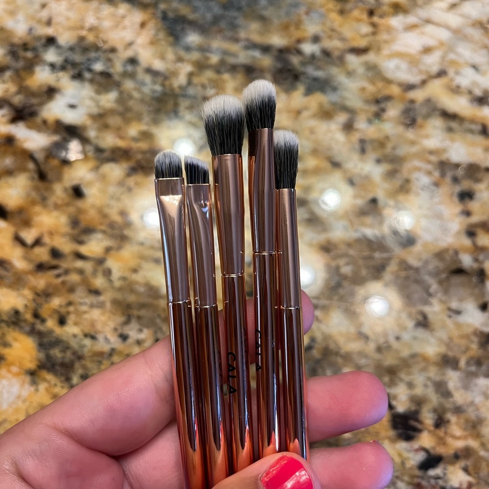 Brand new makeup brushes